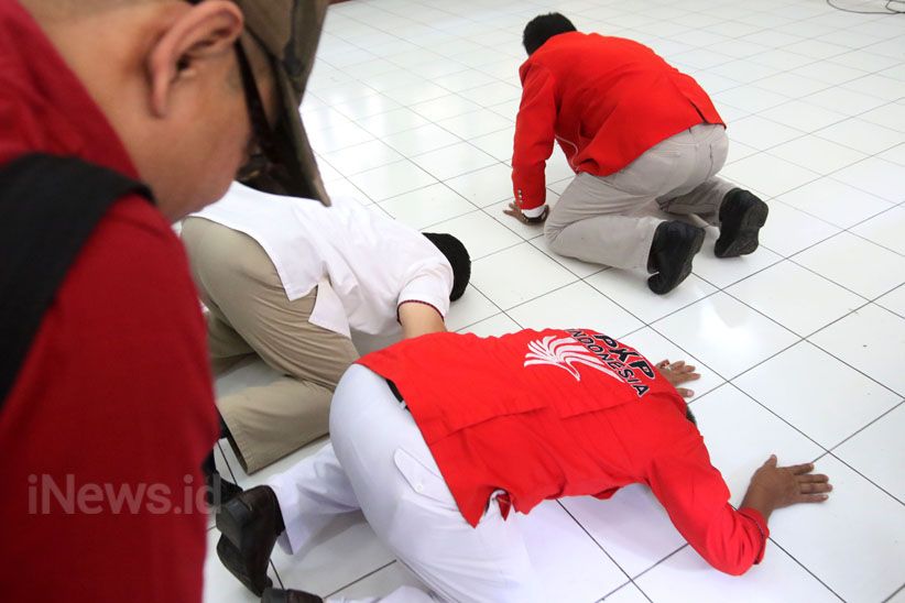 Hendropriyono Dipanggul Pendukung Usai PKPI Menang Gugatan PTUN - Bagian 4