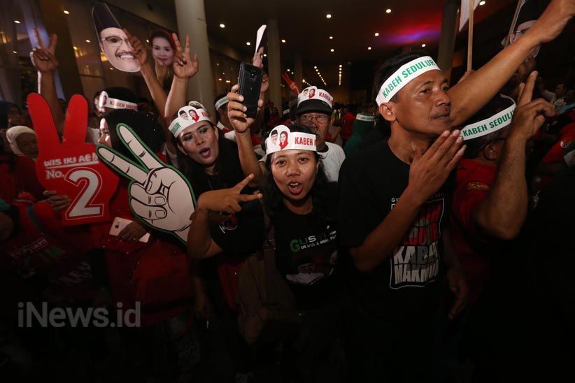 Dua Kandidat Pasangan Pilgub Jawa Timur Ikut Debat Terbuka - Bagian 6