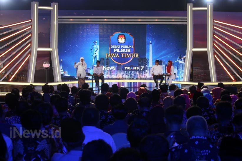 Dua Kandidat Pasangan Pilgub Jawa Timur Ikut Debat Terbuka - Bagian 1