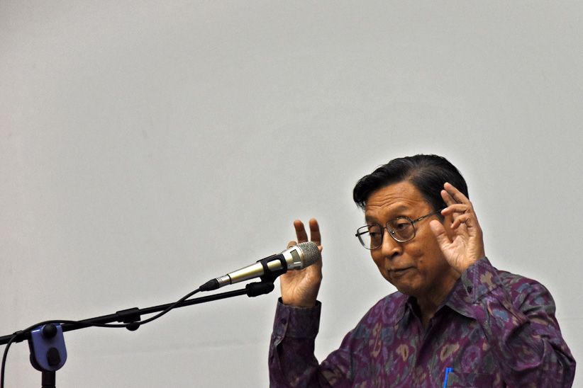 Boediono Tanggapi Kasus Korupsi Bank Century - Bagian 1