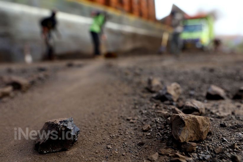 Begini Aktivitas Bongkar Muat Batubara di Pelabuhan Cilincing - Bagian 8