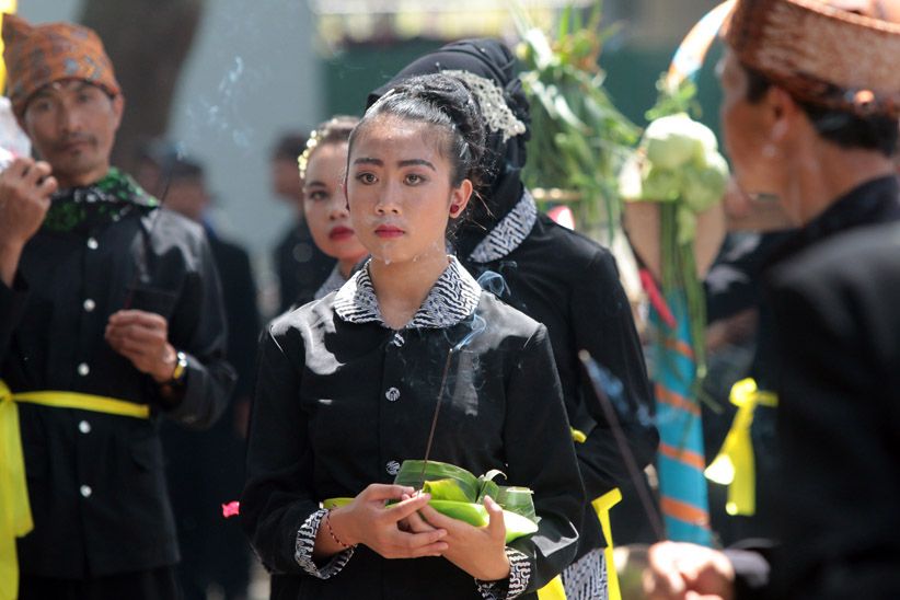 Ribuan Warga Gelar Ritual Grebeg Tengger Tirto Aji - Bagian 4