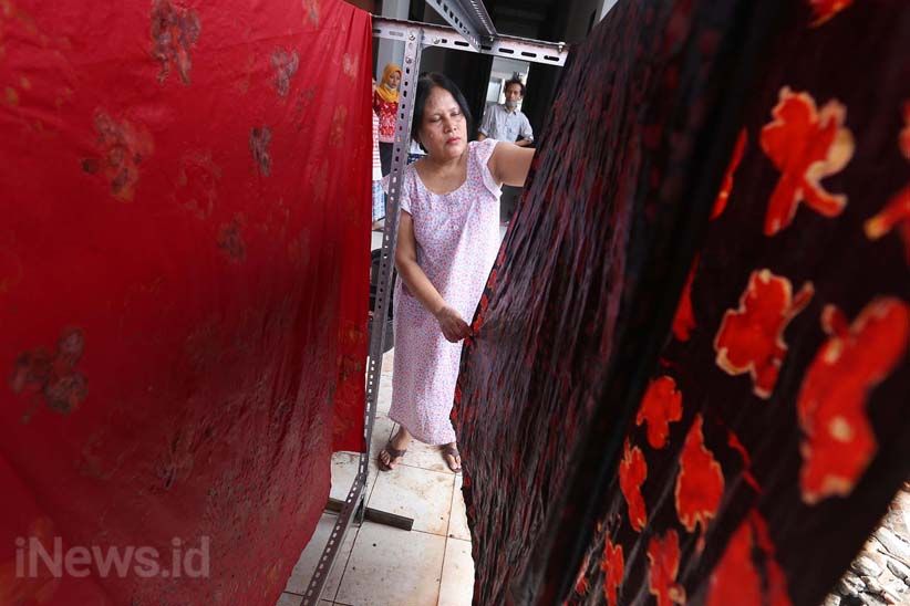 Penyandang Masalah Kesejahteraan Sosial Dibekali Latihan Kerajinan Tangan  - Bagian 3