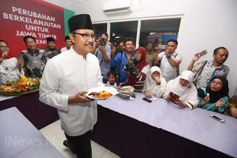 Rumah Gus Ipul-Mbak Puti untuk Menampung Aspirasi Warga Jawa Timur - Bagian 1