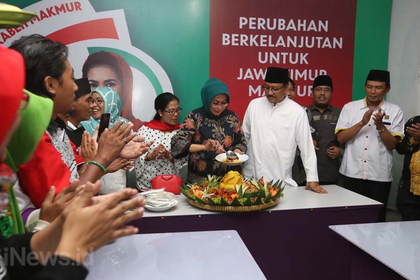 Rumah Gus Ipul-Mbak Puti untuk Menampung Aspirasi Warga Jawa Timur - Bagian 2