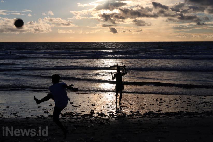 Dipenuhi Sampah, Begini Kondisi Memprihatinkan Pantai Kuta Bali - Bagian 13