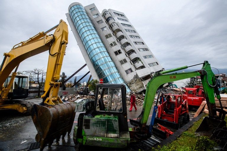 Pencarian Korban Selamat Gempa 6,4 SR Taiwan Terus Dilakukan - Bagian 12