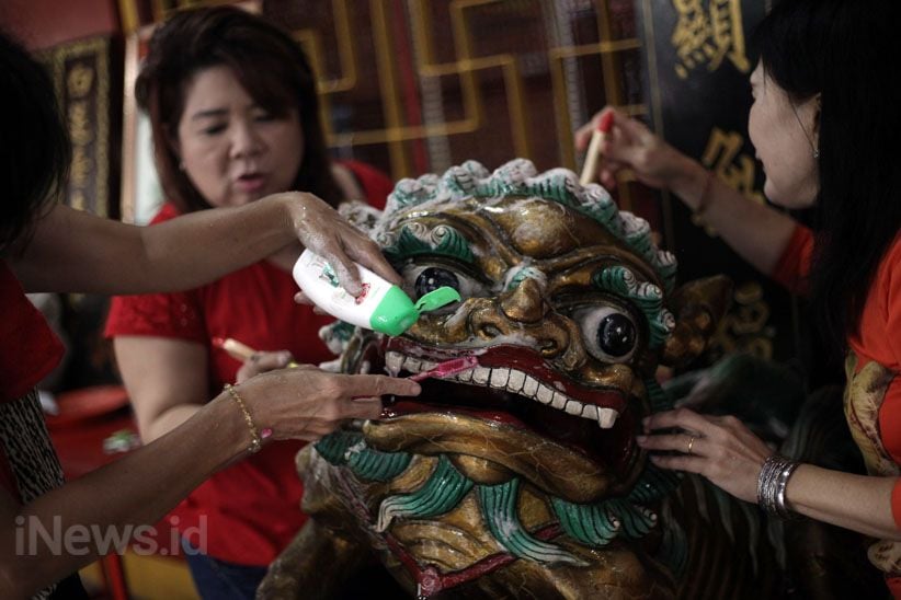 Jelang Imlek Vihara Amurva Bhumi Bersih-Bersih  - Bagian 2