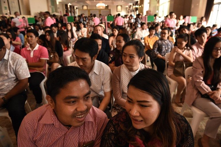 Hari Valentine, Ratusan Pasangan Nikah Massal di Thailand - Bagian 5
