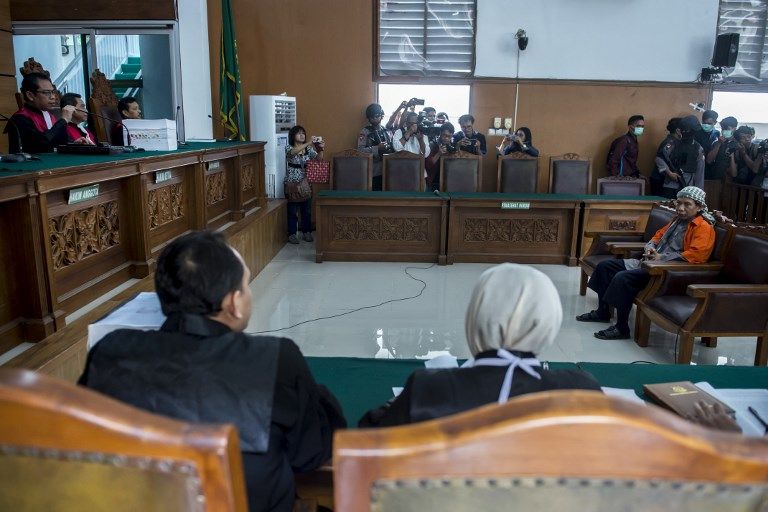 Otak Teror Bom Thamrin Jalani Sidang Perdana - Bagian 5