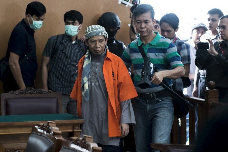 Otak Teror Bom Thamrin Jalani Sidang Perdana - Bagian 2