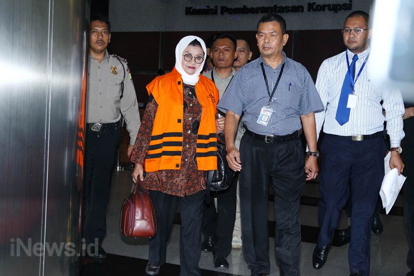 Bupati Subang Imas Aryumningsih Dijebloskan ke Rutan KPK - Bagian 4