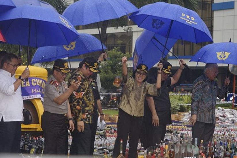 Musnahkan Barang Ilegal Puluhan Miliar, Begini Gaya Sri Mulyani dan Jenderal Tito - Bagian 5