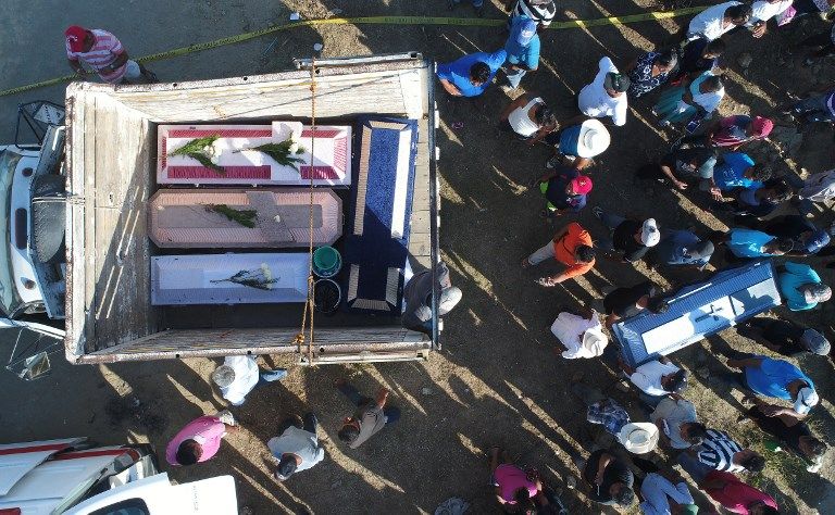 Helikopter yang Ditumpangi Menteri Meksiko Jatuh, 13 Orang Tewas - Bagian 6