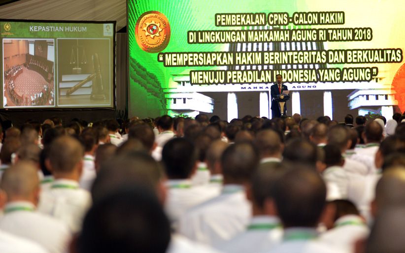 Presiden Jokowi Hadiri Pembekalan Ribuan Calon Hakim Se-Indonesia - Bagian 2