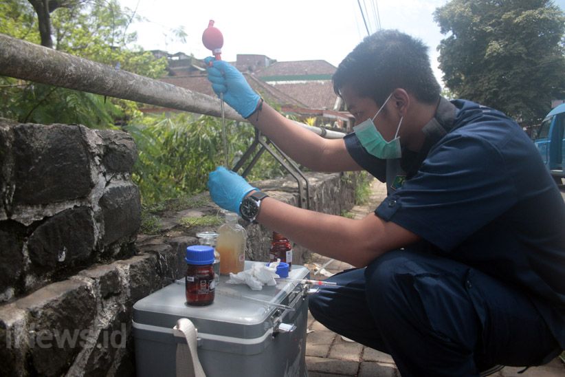 Dinas Lingkungan Hidup Kota Malang Uji Kualitas Air Sungai Bango - Bagian 2