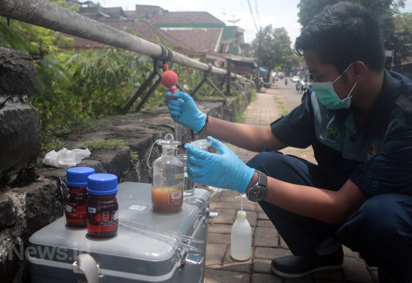 Dinas Lingkungan Hidup Kota Malang Uji Kualitas Air Sungai Bango - Bagian 3