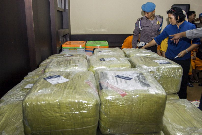 Mabes Polri Amankan Barang Bukti 1,6 Ton Sabu dari China - Bagian 1