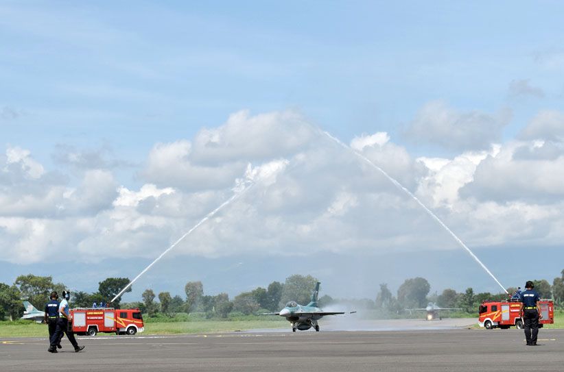 24 Pesawat Tempur F-16 Hibah dari AS Tiba di Lanud Iswahjudi - Bagian 2