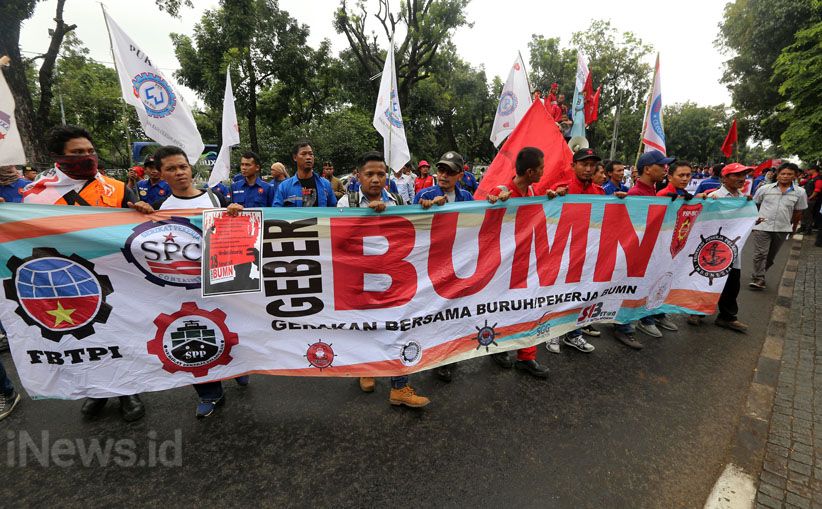 Ratusan Buruh dan Pekerja BUMN Tuntut Hapus Outsourcing - Bagian 4