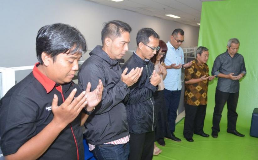 Ulang Tahun Ke-11, Okezone Beri Santunan Anak Yatim - Bagian 5