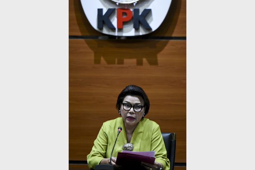 KPK Perlihatkan Barang Bukti Suap Cagub Sultra dan Wali Kota Kendari - Bagian 4