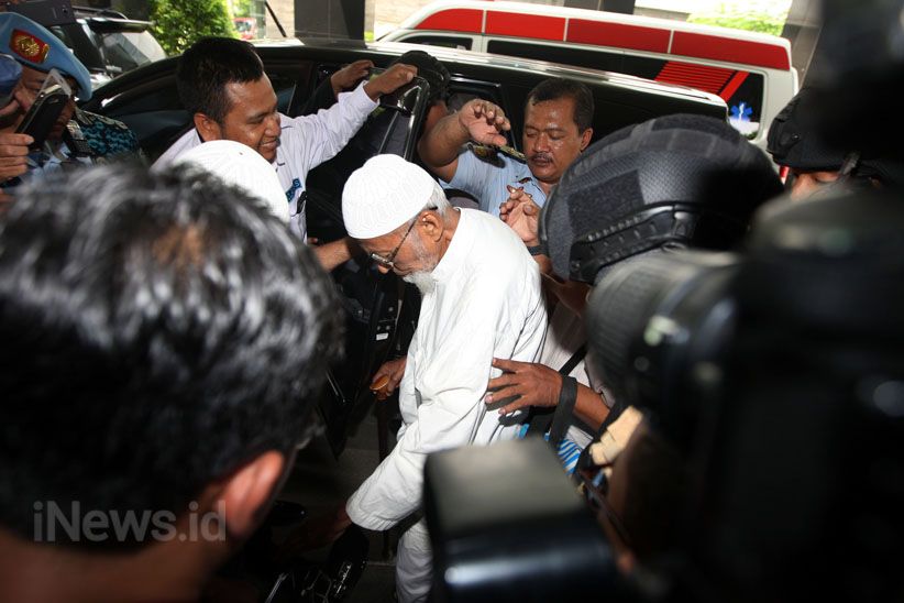 Ustaz Abu Bakar Ba'asyir Jalani Perawatan Medis di RSCM - Bagian 4