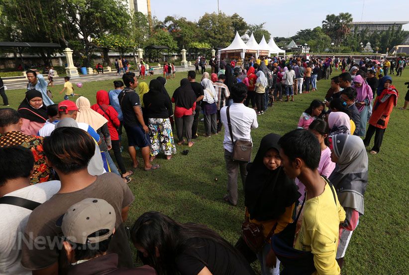 Lapis Kukus Bagikan Mobil kepada Pelanggan - Bagian 3