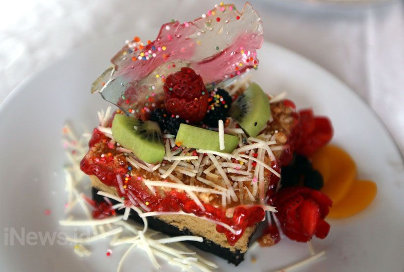 Lapis Kukus Bagikan Mobil kepada Pelanggan - Bagian 5