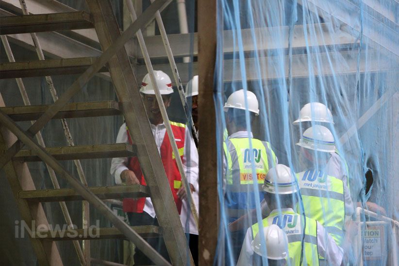 Presiden Jokowi Tinjau Perkembangan Proyek MRT - Bagian 3