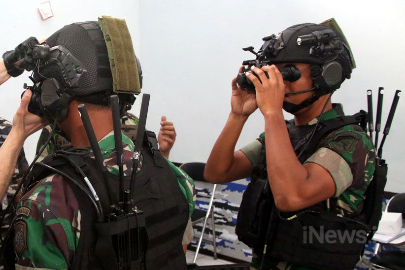 Pasukan Khusus TNI AL Coba Alat Komunikasi Buatan Finlandia - Bagian 7