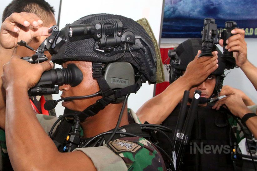 Pasukan Khusus TNI AL Coba Alat Komunikasi Buatan Finlandia - Bagian 8