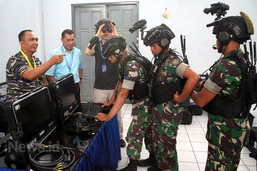 Pasukan Khusus TNI AL Coba Alat Komunikasi Buatan Finlandia - Bagian 1