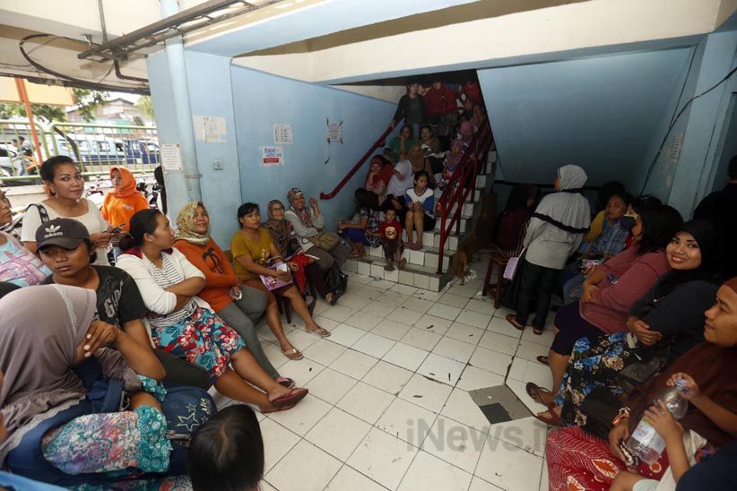 PD Pasar Jaya Salurkan Sembako Murah ke Pemegang KJP - Bagian 4