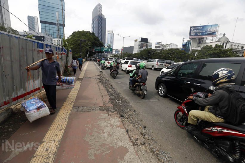 Pemprov DKI Segera Tata Trotoar Sudirman-Thamrin - Bagian 5