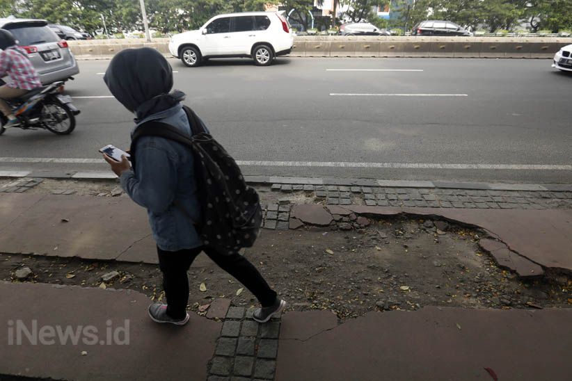 Pemprov DKI Segera Tata Trotoar Sudirman-Thamrin - Bagian 3