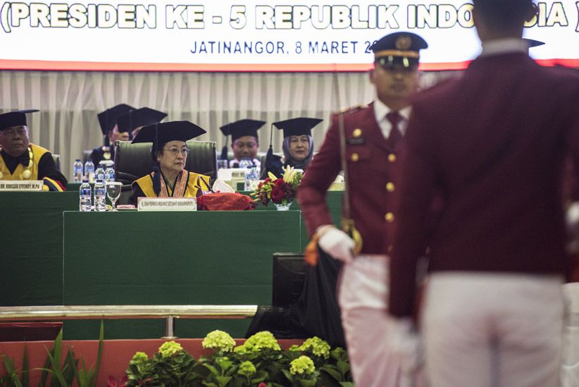 Megawati Dapat Penghargaan Doktor Honoris Causa Politik Pemerintahan IPDN - Bagian 3