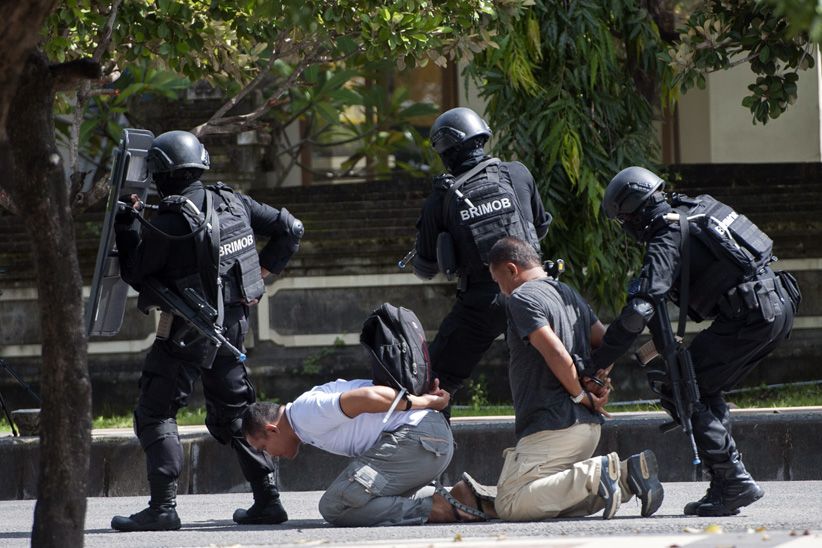 Polisi Lumpuhkan Teroris di Pelabuhan Benoa - Bagian 1