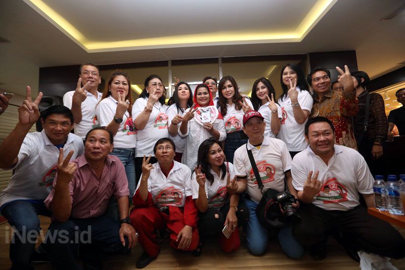 Puti Guntur Cari Dukungan Warga Tionghoa di Pasar Atom Surabaya - Bagian 7