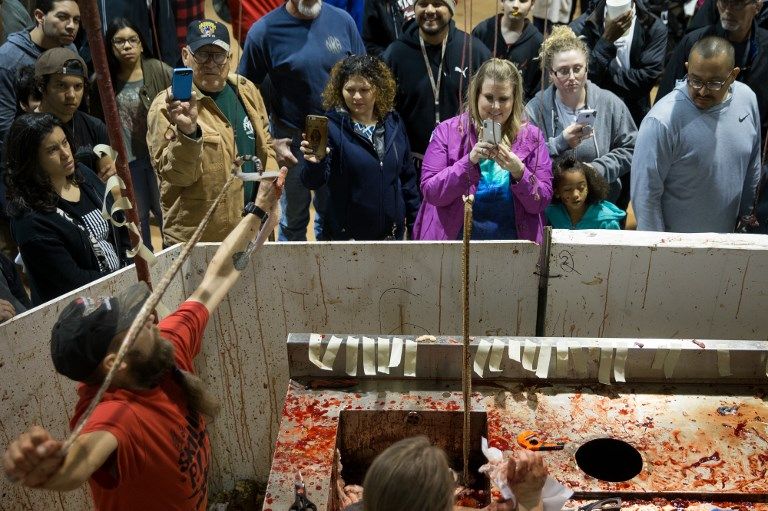 Wanita Texas Ini Dikepung Ribuan Ular Derik - Bagian 11