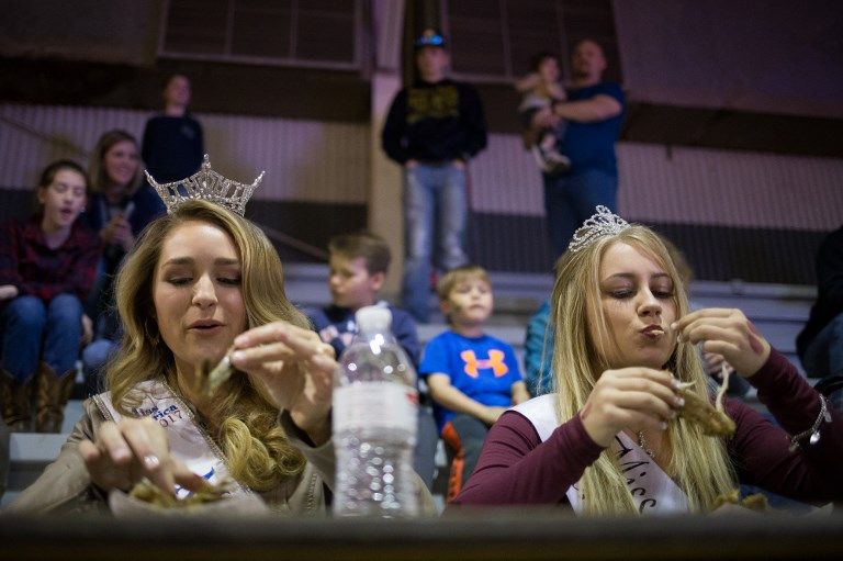 Wanita Texas Ini Dikepung Ribuan Ular Derik - Bagian 9