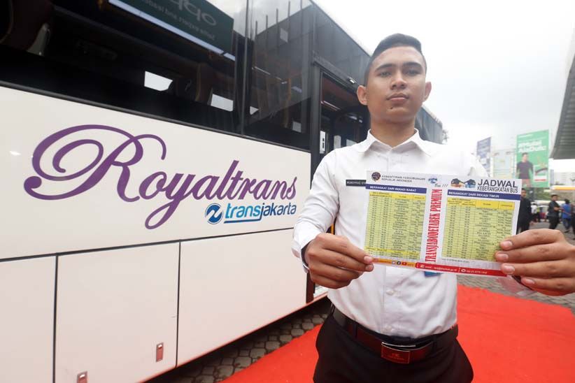 Nyaman, Bus Royal Trans untuk Alternatif Sistem Ganjil Genap Tol Bekasi - Bagian 7