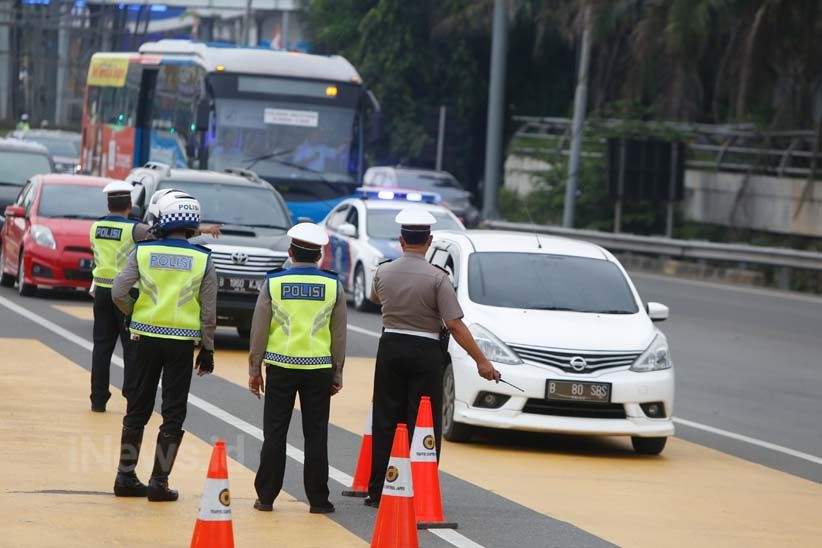 Aturan Sistem Ganjil Genap Tol Bekasi Mulai Berlaku - Bagian 9