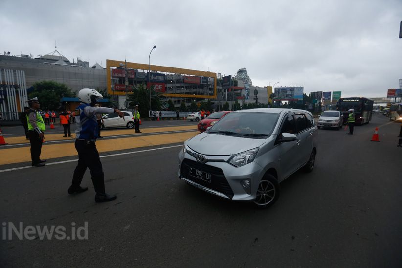 Aturan Sistem Ganjil Genap Tol Bekasi Mulai Berlaku - Bagian 10