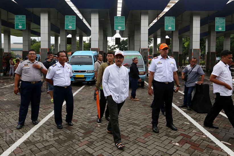 Gus Ipul Serap Aspirasi Masyarakat di Terminal Osowilangun - Bagian 3