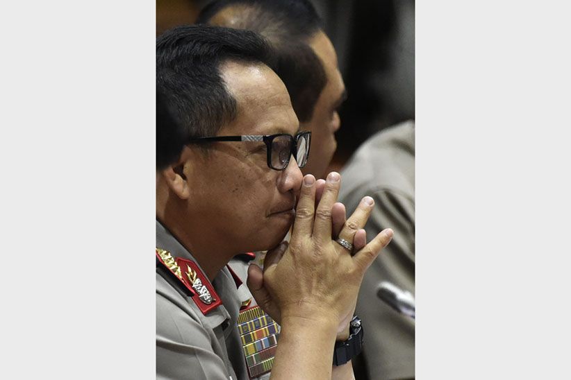 Kapolri Raker dengan DPR Bahas Pengamanan Pilkada 2018 - Bagian 5