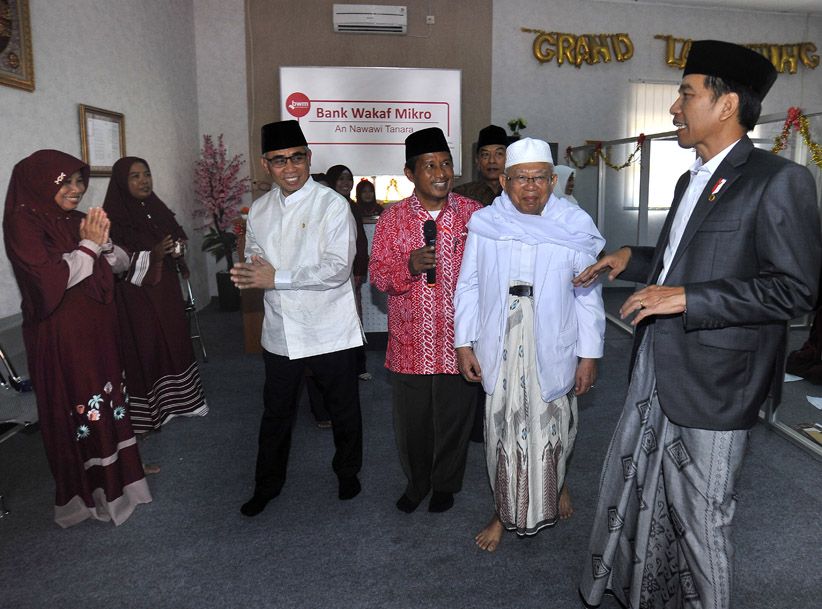 Presiden Jokowi Luncurkan Bank Wakaf Mikro Tanara - Bagian 2