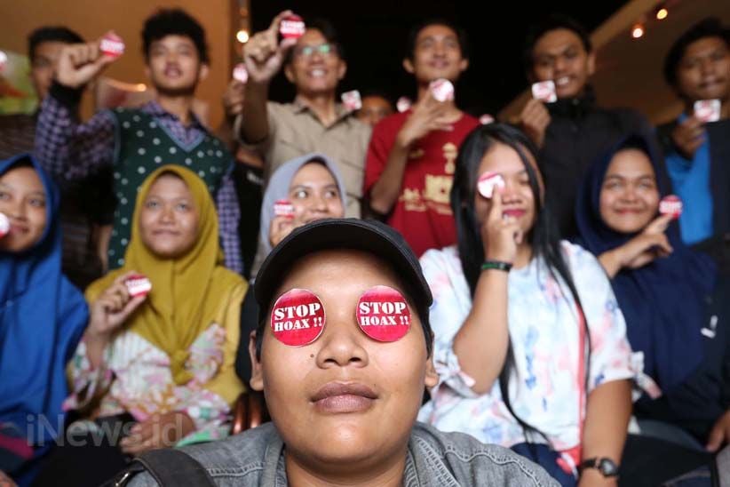 Fotografer Muda Jawa Timur Melawan Hoaks - Bagian 5