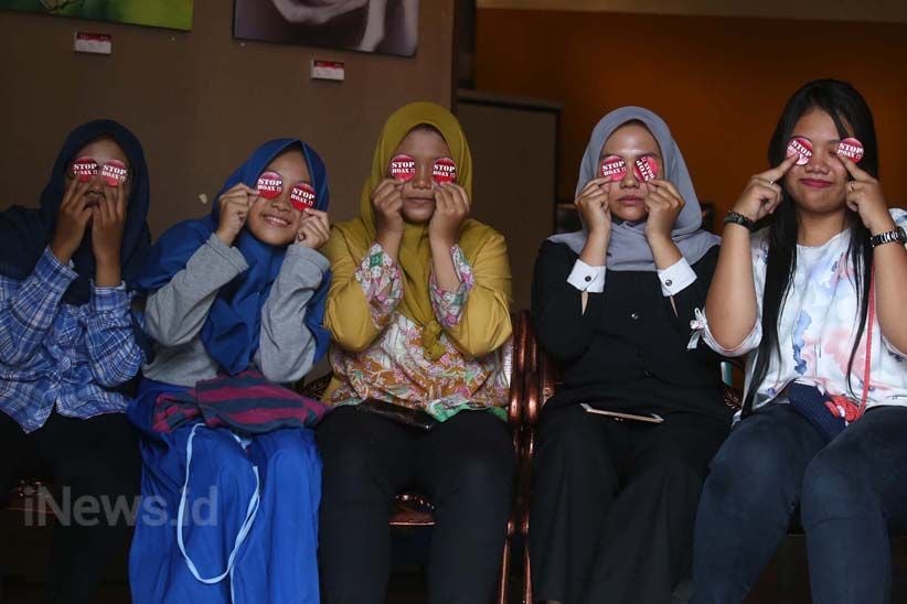 Fotografer Muda Jawa Timur Melawan Hoaks - Bagian 2