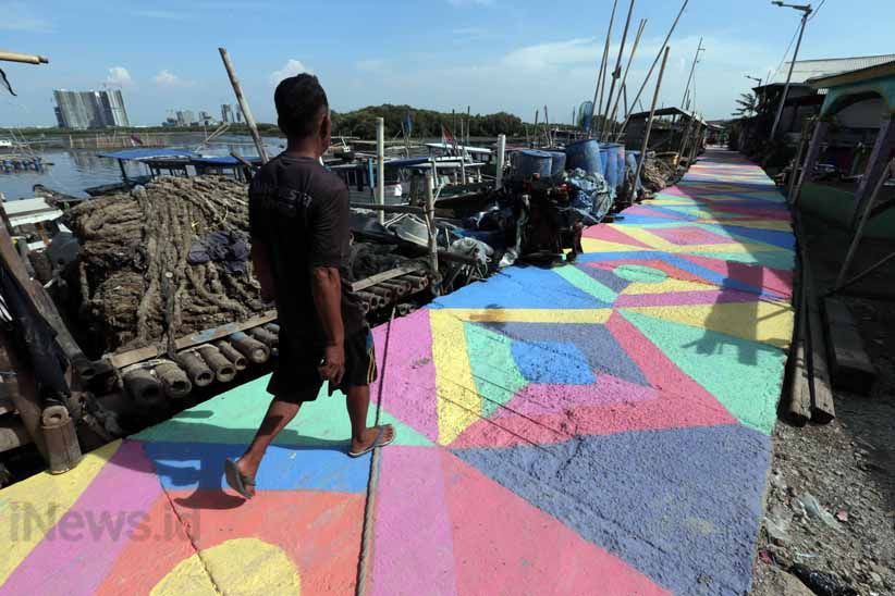 Warna-Warni Kampung Nelayan Kamal Muara - Bagian 9